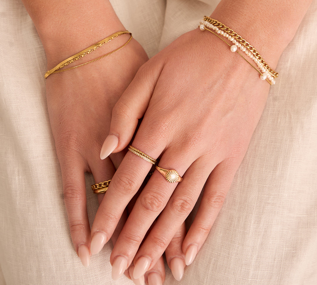 Eve Ring